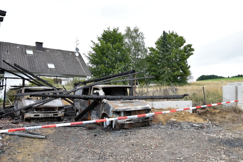Schwerer Brand in Einfamilien Haus Roesrath Rambruecken P007.JPG - Miklos Laubert